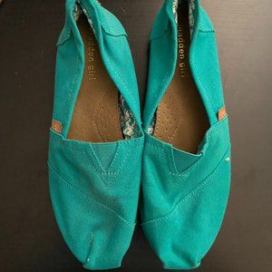 Madden Girl Women’s Gloriee Flats (Toms Style) 10